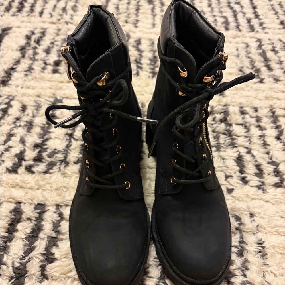 Shoedazzle Sebbe Lug-Sole Bootie - Picture 9 of 12
